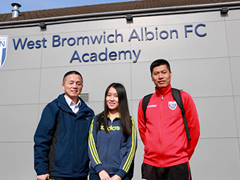 Chinese football coaches come to the UK for training